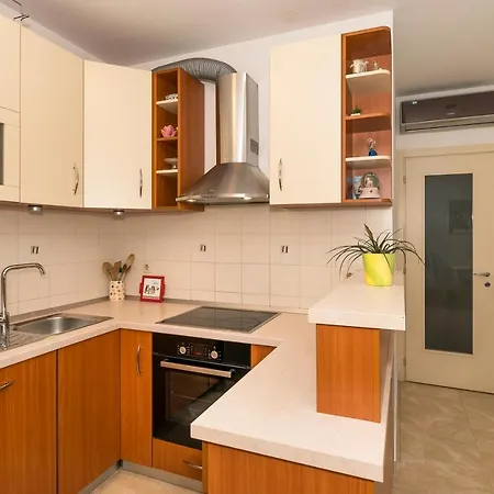 Luxury 1 Bedroom App Center&balcony Free Parking * ספליט